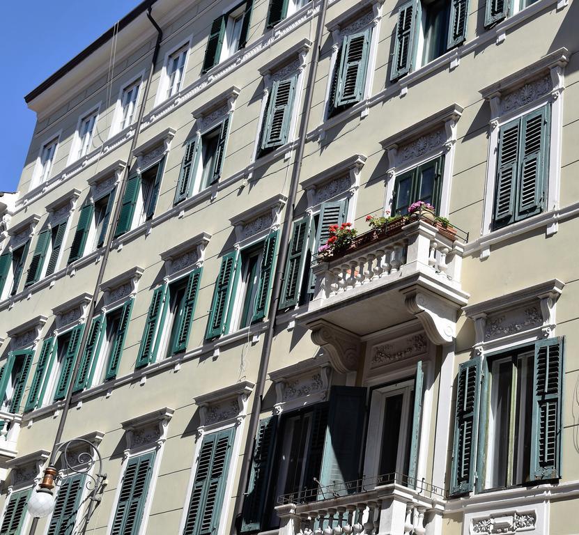 B&B Petra Trieste Bagian luar foto